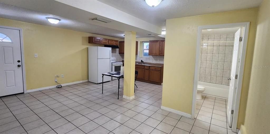 В аренду: $1,550 (2 спален, 1 ванн, 850 Квадратных фут)