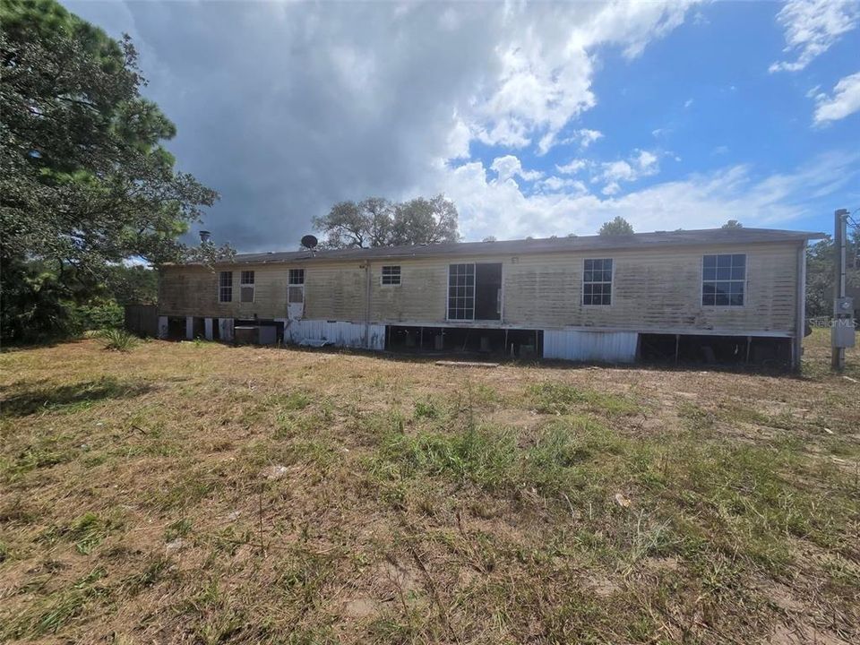 For Sale: $185,000 (5 beds, 2 baths, 2280 Square Feet)