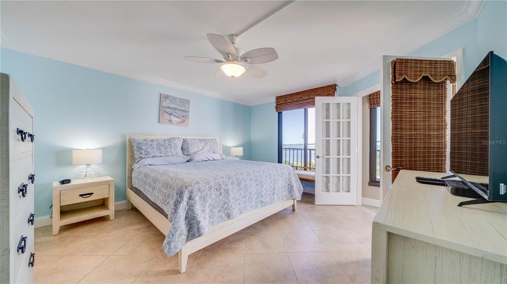 En Venta: $434,900 (2 camas, 2 baños, 1167 Pies cuadrados)