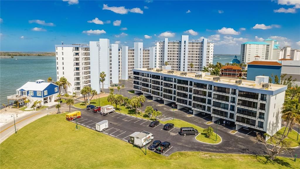 En Venta: $434,900 (2 camas, 2 baños, 1167 Pies cuadrados)