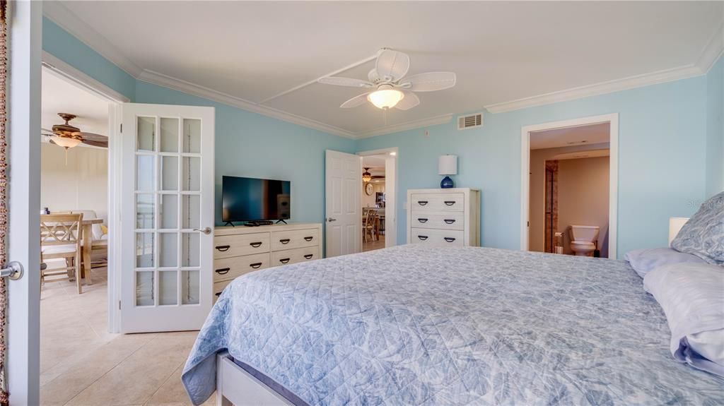 En Venta: $434,900 (2 camas, 2 baños, 1167 Pies cuadrados)
