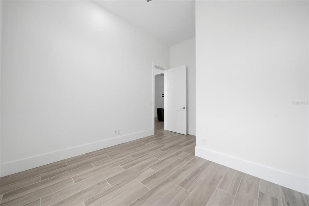 For Sale: $795,000 (4 beds, 3 baths, 2642 Square Feet)