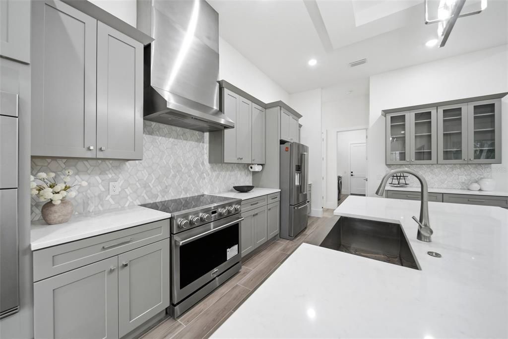For Sale: $795,000 (4 beds, 3 baths, 2642 Square Feet)