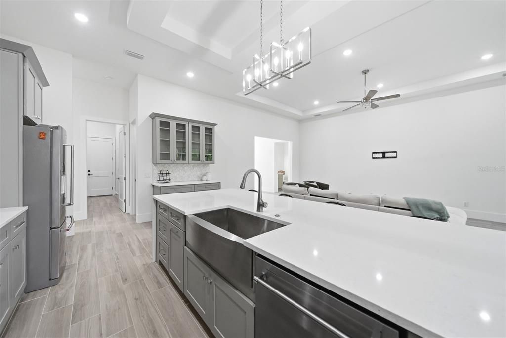 For Sale: $795,000 (4 beds, 3 baths, 2642 Square Feet)