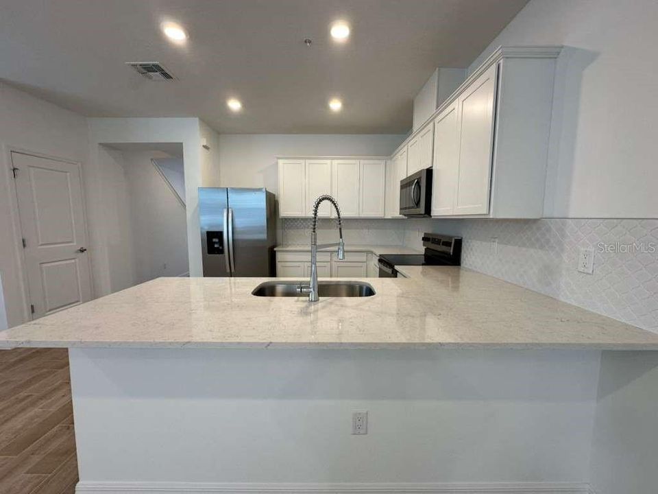 For Rent: $2,800 (4 beds, 3 baths, 1847 Square Feet)