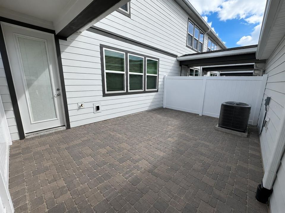 For Rent: $2,800 (4 beds, 3 baths, 1847 Square Feet)