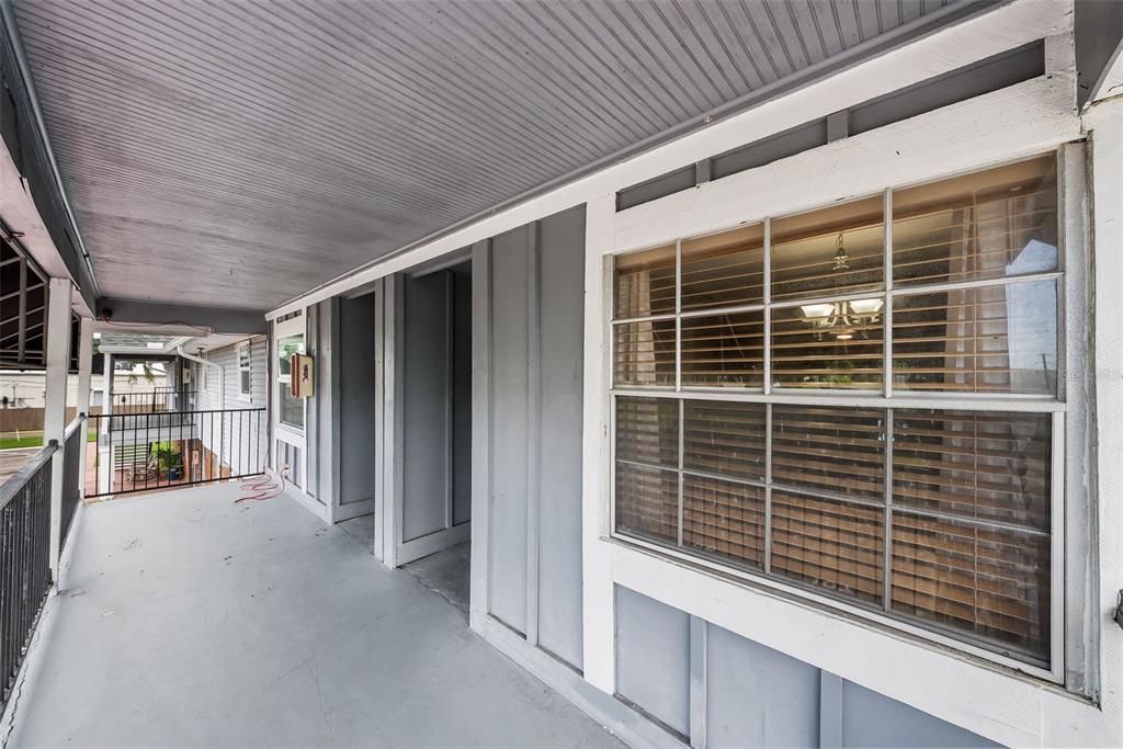 For Sale: $114,000 (1 beds, 1 baths, 856 Square Feet)