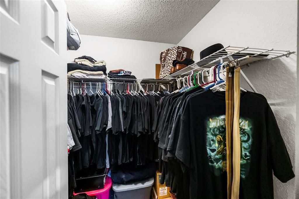 For Sale: $114,000 (1 beds, 1 baths, 856 Square Feet)