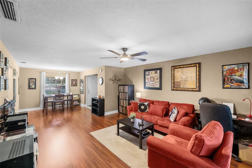 For Sale: $114,000 (1 beds, 1 baths, 856 Square Feet)