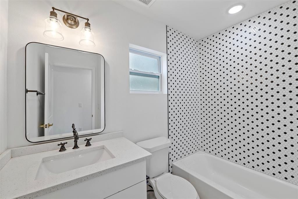 For Rent: $2,900 (3 beds, 2 baths, 1609 Square Feet)