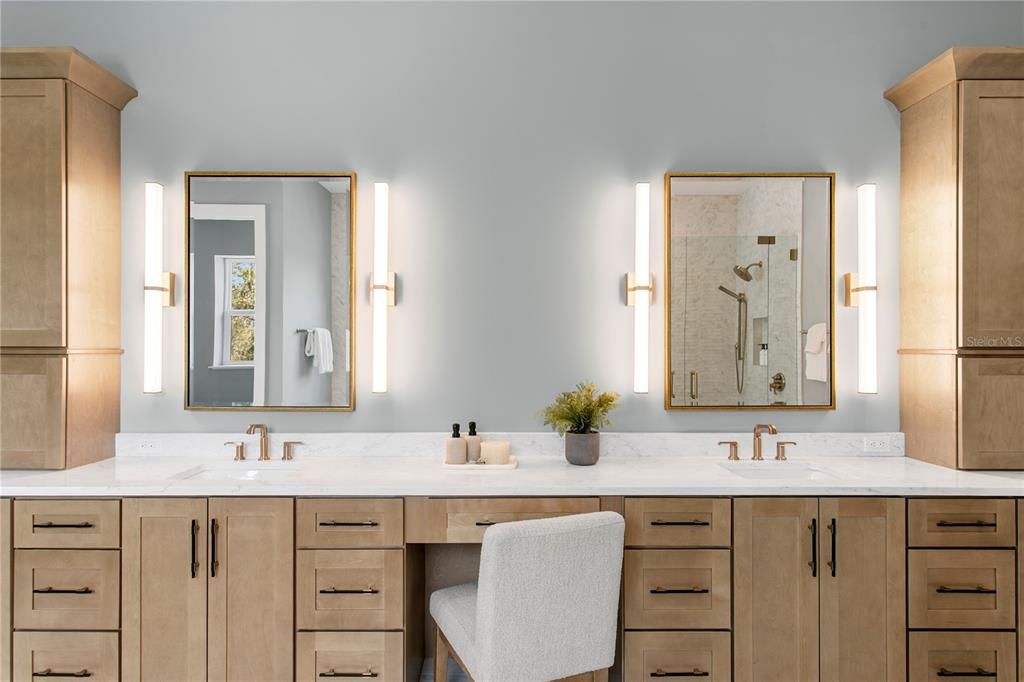 На продажу: $2,549,000 (4 спален, 5 ванн, 4579 Квадратных фут)