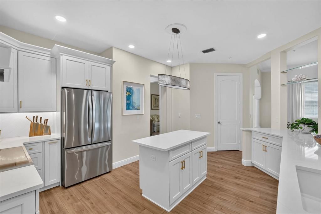 Active With Contract: $600,000 (3 beds, 2 baths, 2014 Square Feet)