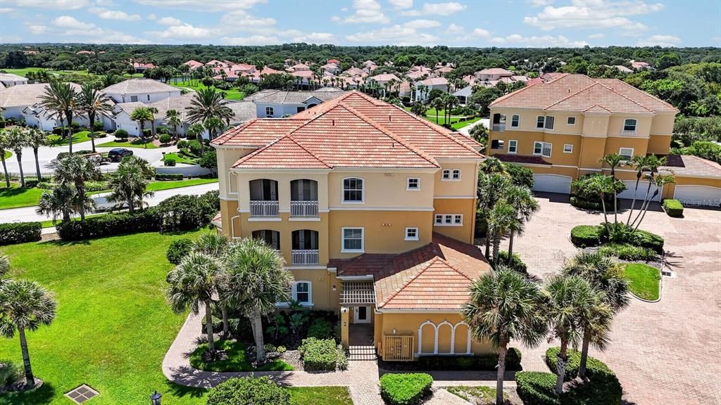 Active With Contract: $600,000 (3 beds, 2 baths, 2014 Square Feet)