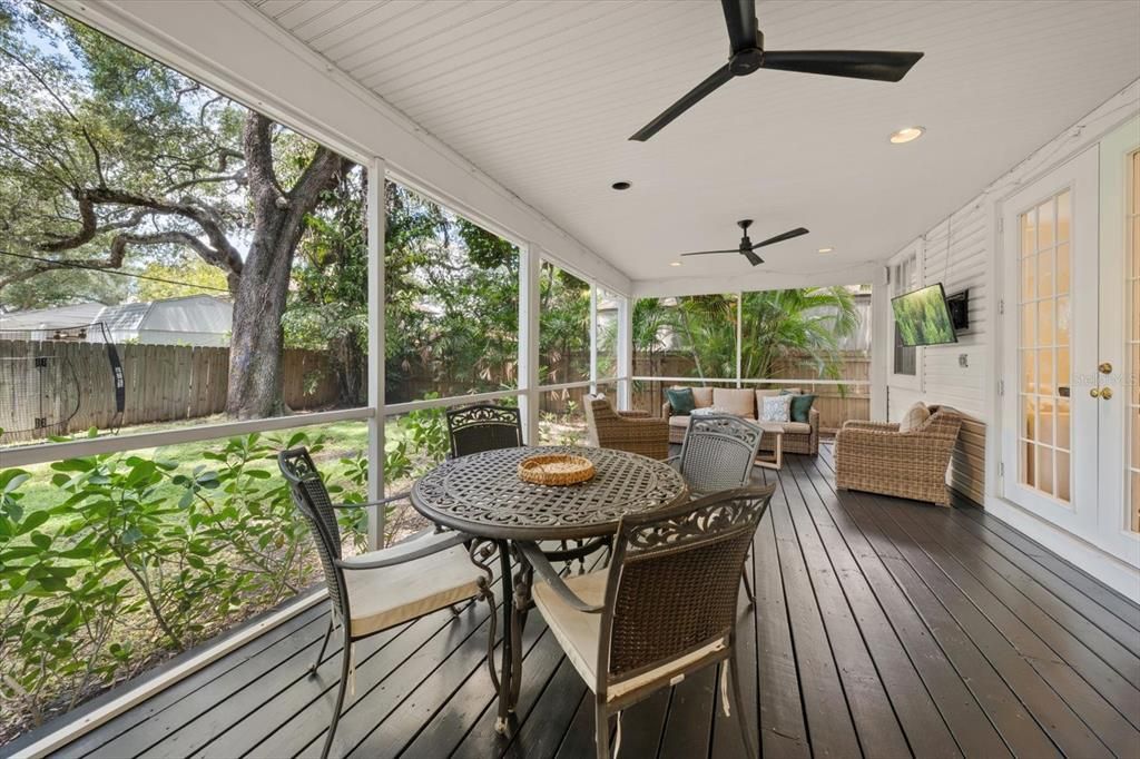 For Sale: $1,475,000 (4 beds, 2 baths, 2990 Square Feet)