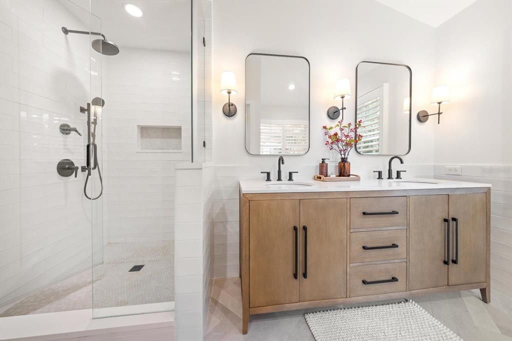 For Sale: $1,475,000 (4 beds, 2 baths, 2990 Square Feet)