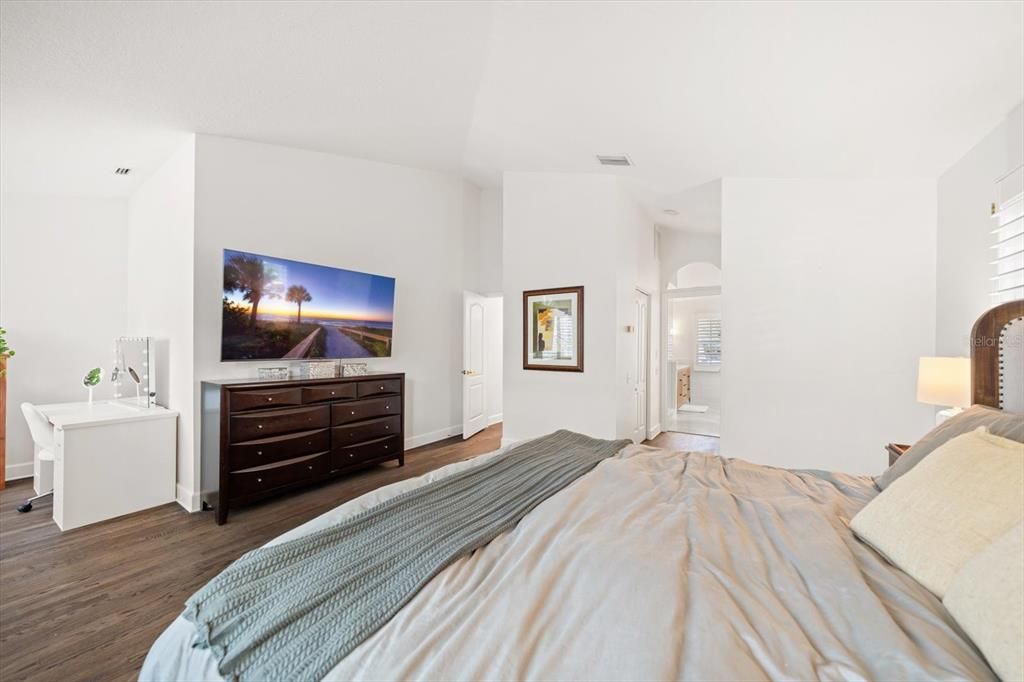For Sale: $1,475,000 (4 beds, 2 baths, 2990 Square Feet)