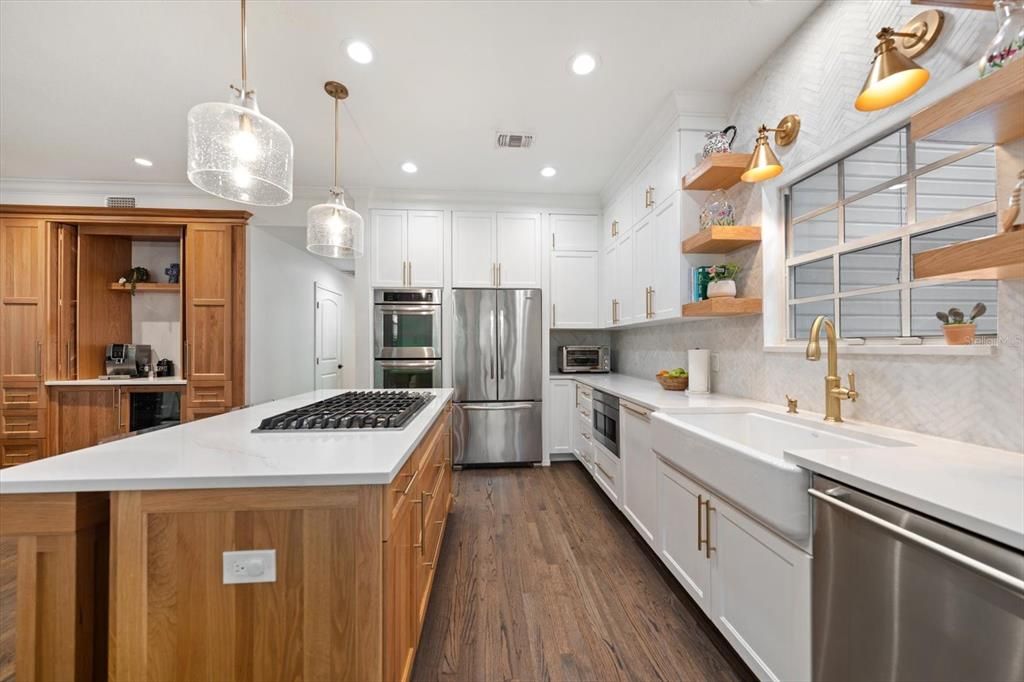 For Sale: $1,475,000 (4 beds, 2 baths, 2990 Square Feet)