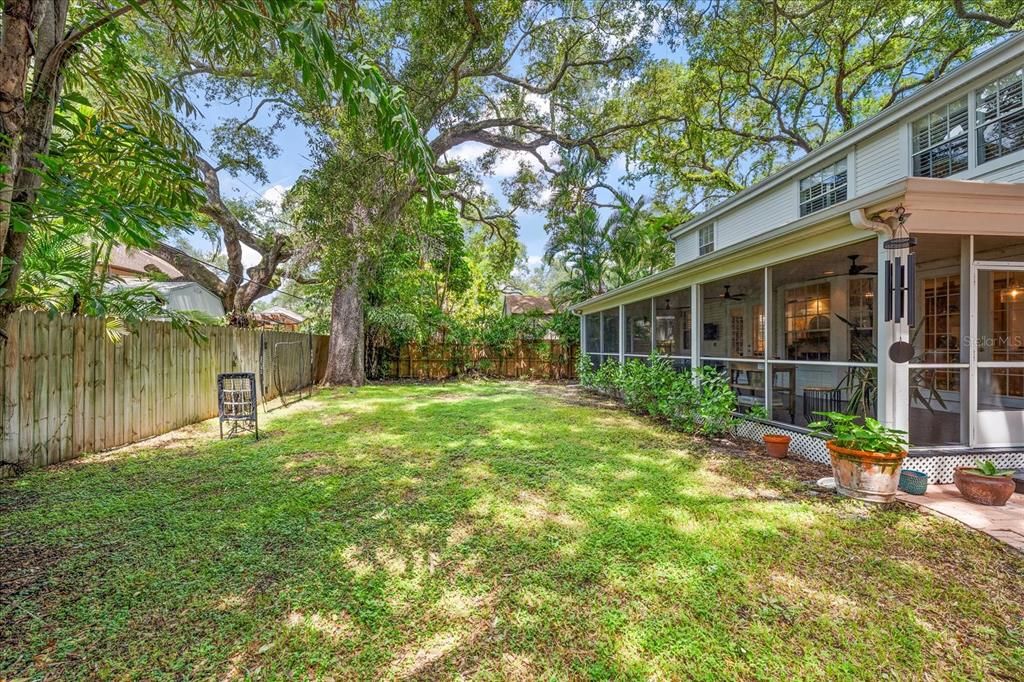 For Sale: $1,475,000 (4 beds, 2 baths, 2990 Square Feet)