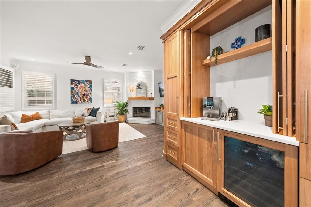 For Sale: $1,475,000 (4 beds, 2 baths, 2990 Square Feet)