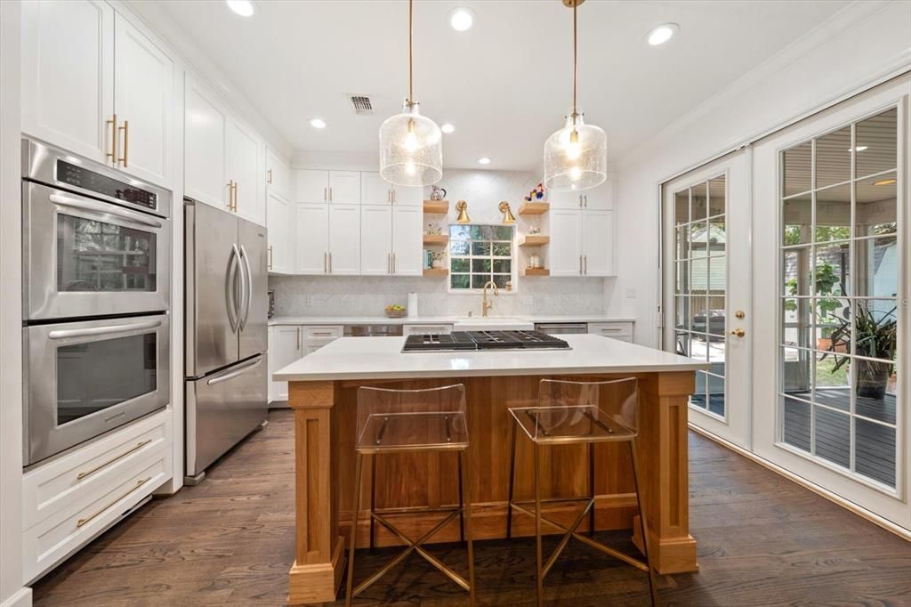 For Sale: $1,475,000 (4 beds, 2 baths, 2990 Square Feet)
