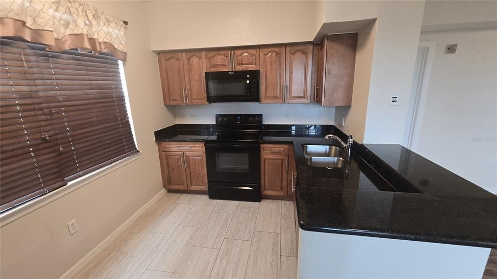 For Rent: $1,400 (2 beds, 2 baths, 1150 Square Feet)