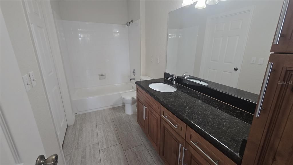For Rent: $1,400 (2 beds, 2 baths, 1150 Square Feet)