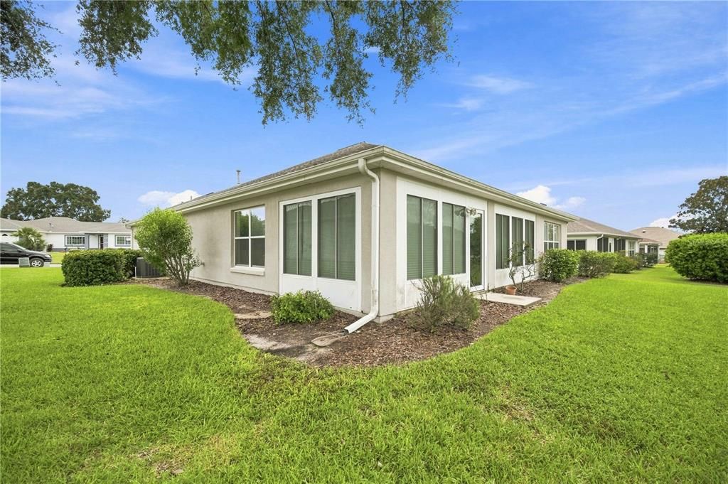 For Sale: $299,000 (2 beds, 2 baths, 1720 Square Feet)