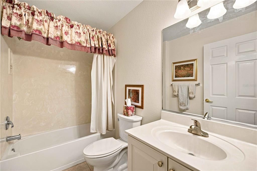 For Sale: $299,000 (2 beds, 2 baths, 1720 Square Feet)