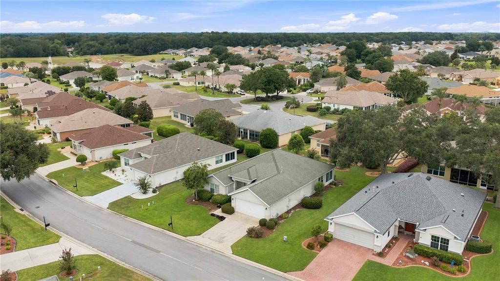 For Sale: $299,000 (2 beds, 2 baths, 1720 Square Feet)