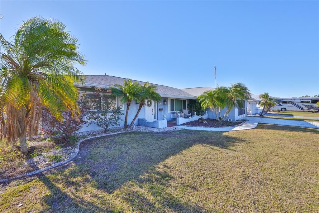 En Venta: $339,000 (4 camas, 3 baños, 1684 Pies cuadrados)