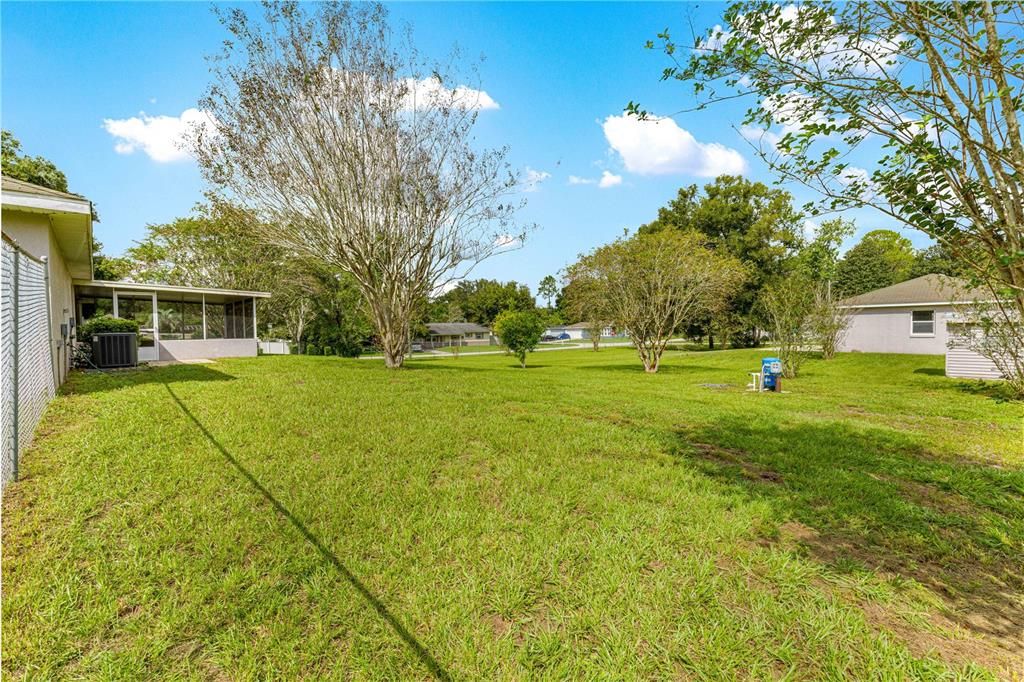 For Sale: $297,500 (2 beds, 2 baths, 1104 Square Feet)