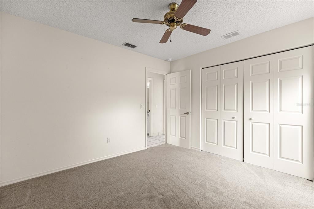 For Sale: $297,500 (2 beds, 2 baths, 1104 Square Feet)