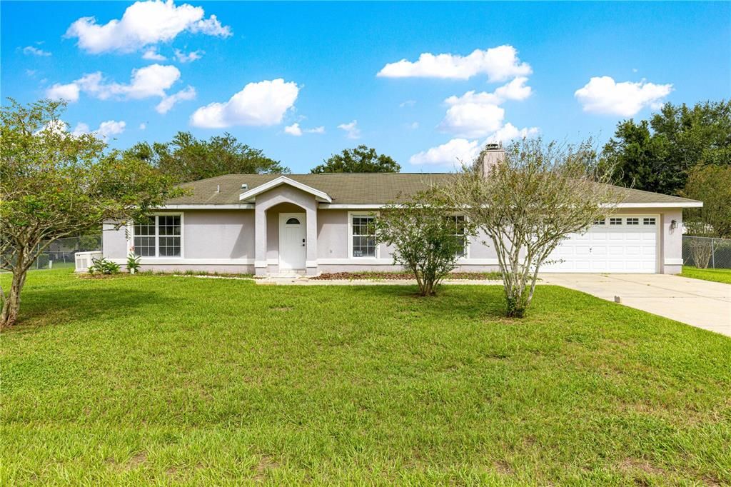 For Sale: $297,500 (2 beds, 2 baths, 1104 Square Feet)