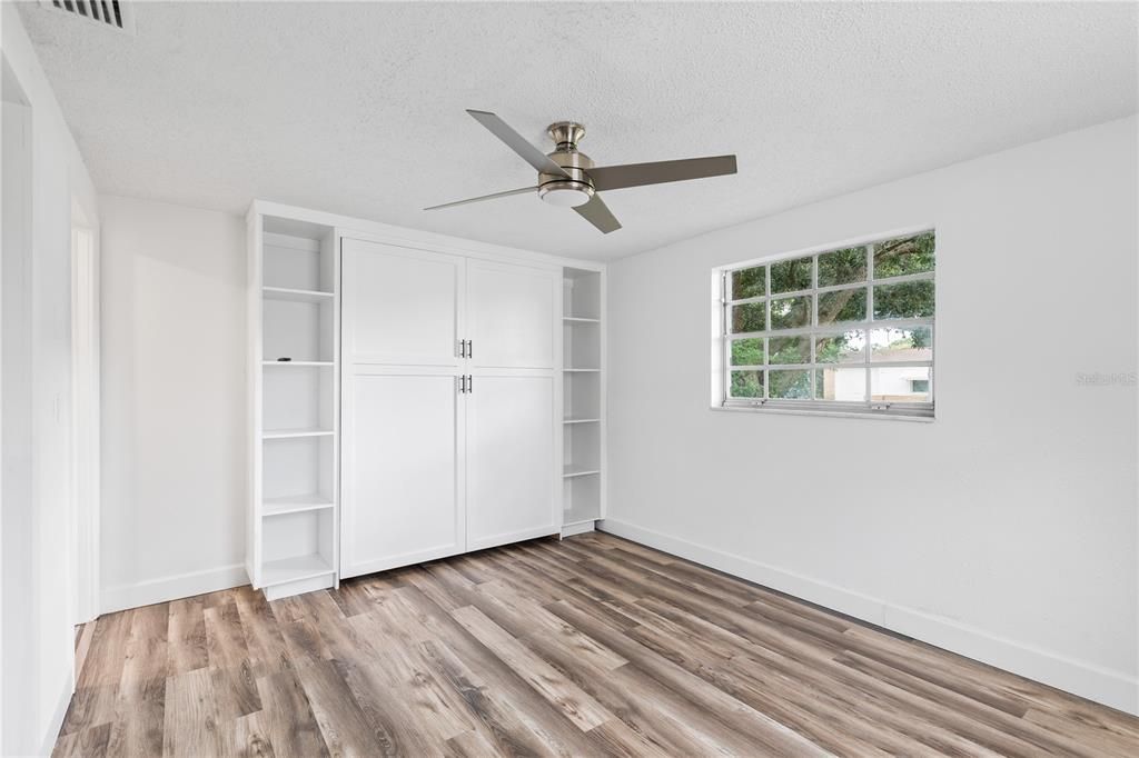 Active With Contract: $234,900 (3 beds, 2 baths, 1524 Square Feet)