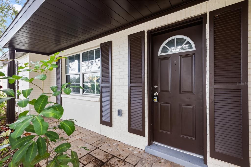 Active With Contract: $234,900 (3 beds, 2 baths, 1524 Square Feet)