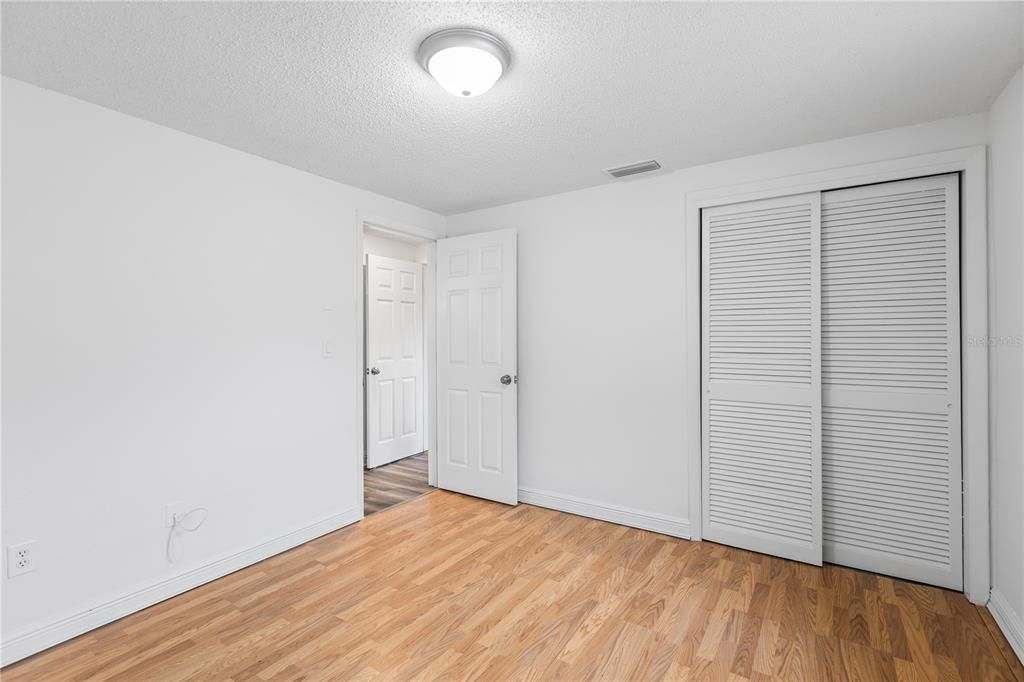 Active With Contract: $234,900 (3 beds, 2 baths, 1524 Square Feet)