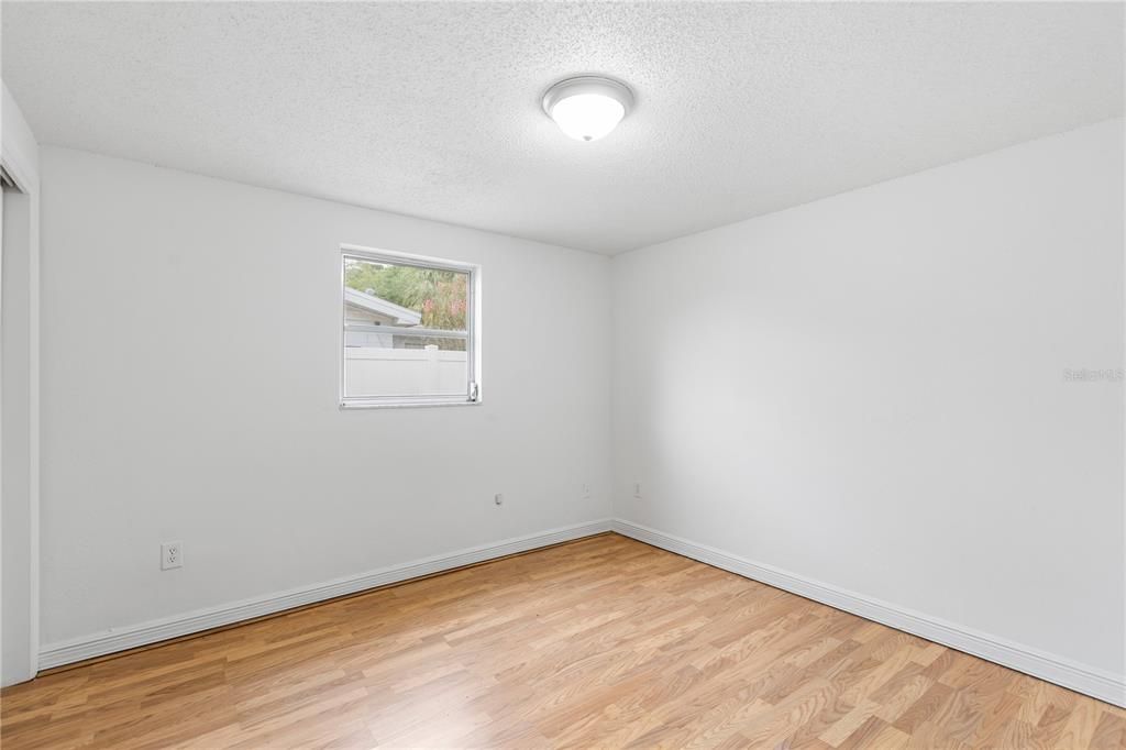 Active With Contract: $234,900 (3 beds, 2 baths, 1524 Square Feet)