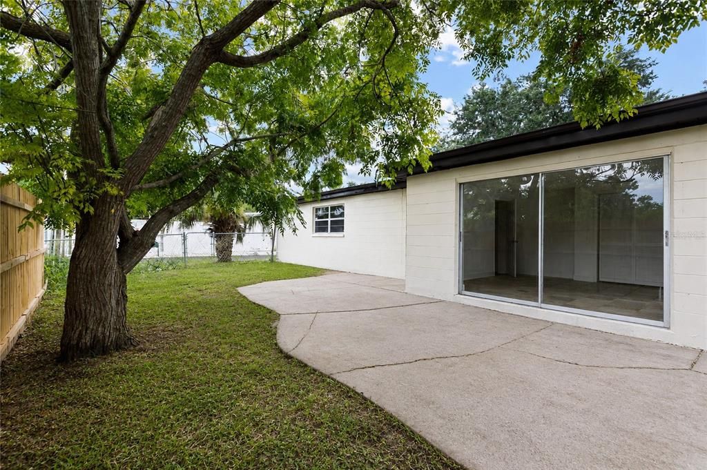 Active With Contract: $234,900 (3 beds, 2 baths, 1524 Square Feet)