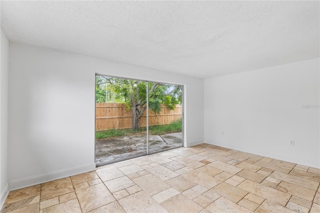 Active With Contract: $234,900 (3 beds, 2 baths, 1524 Square Feet)