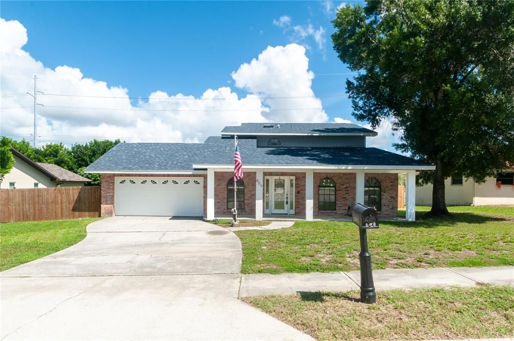 For Sale: $600,000 (4 beds, 2 baths, 2450 Square Feet)