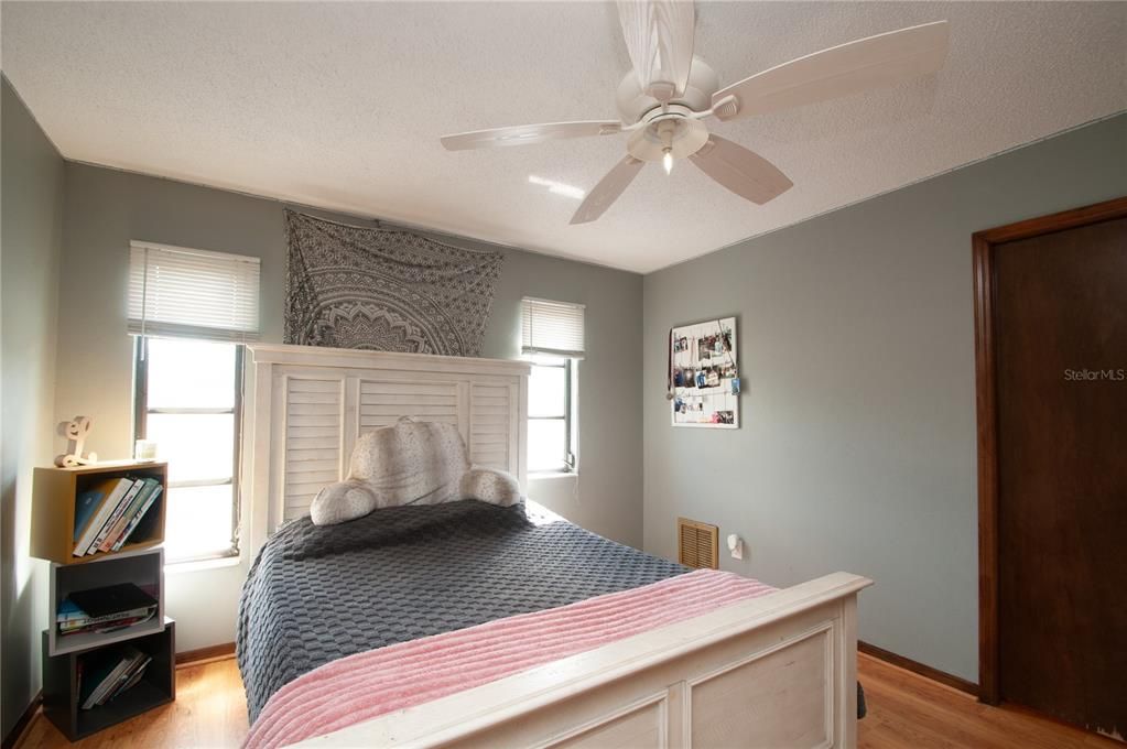 For Sale: $600,000 (4 beds, 2 baths, 2450 Square Feet)