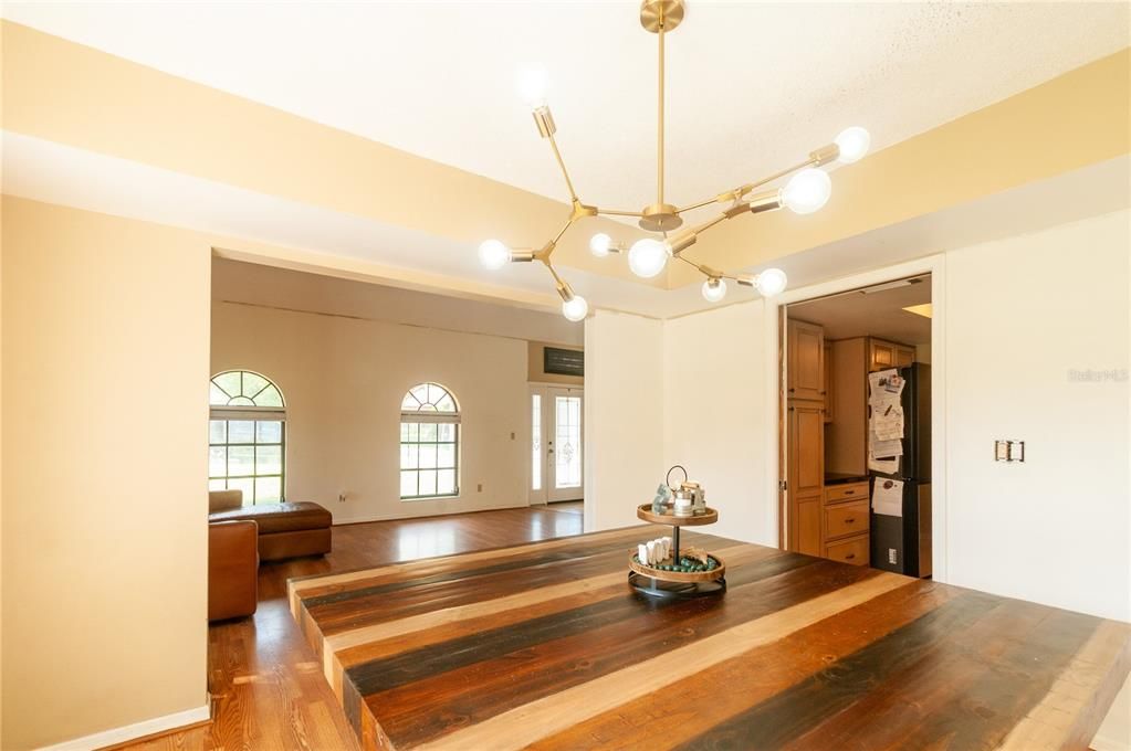 For Sale: $600,000 (4 beds, 2 baths, 2450 Square Feet)