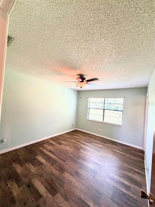 For Rent: $1,600 (3 beds, 2 baths, 1204 Square Feet)