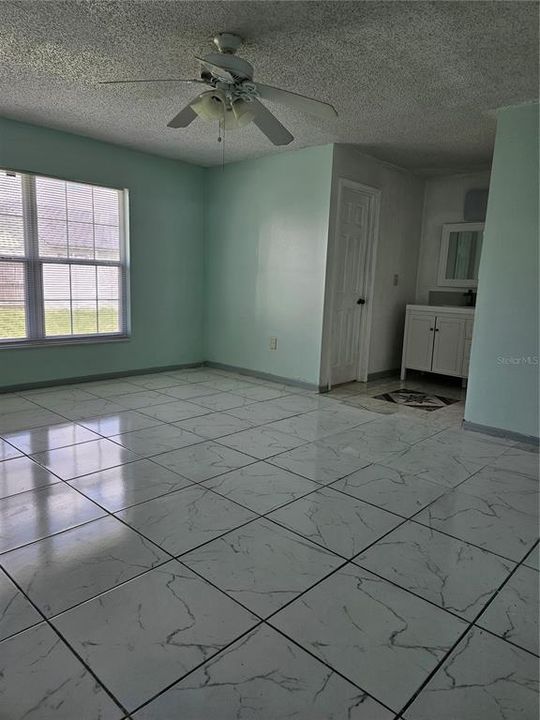For Rent: $1,850 (3 beds, 2 baths, 1329 Square Feet)