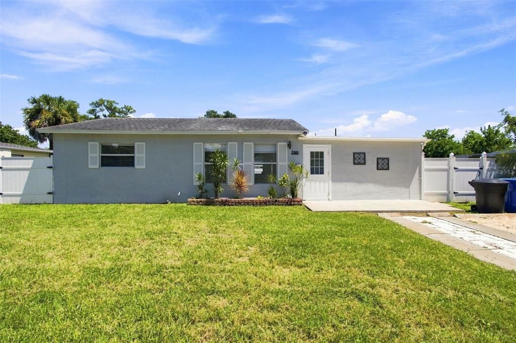 For Sale: $290,000 (3 beds, 1 baths, 1040 Square Feet)