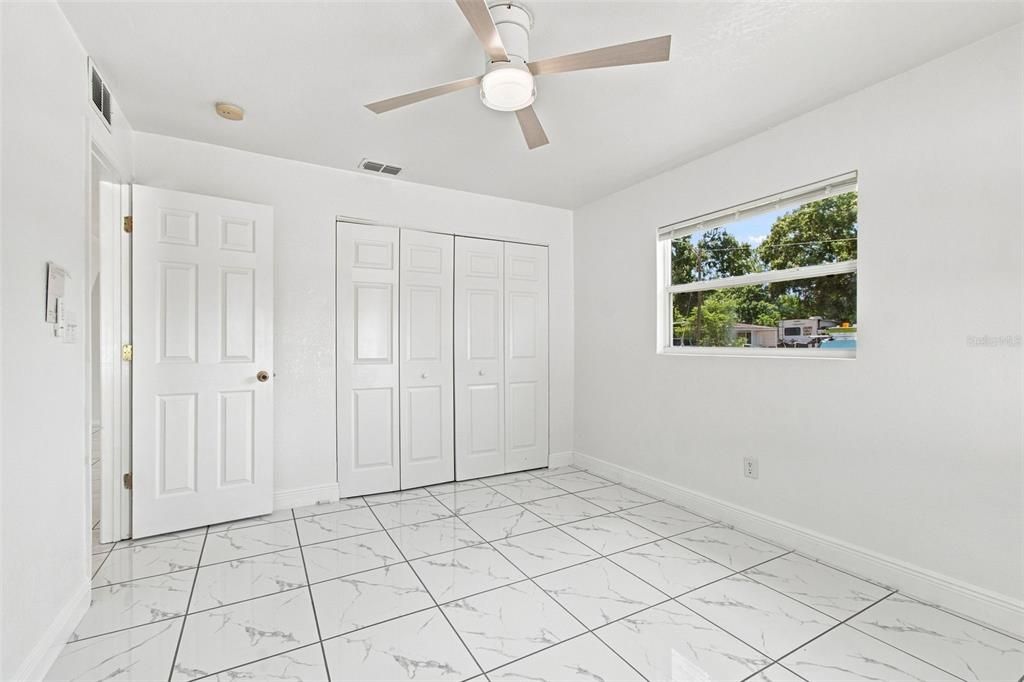 For Sale: $290,000 (3 beds, 1 baths, 1040 Square Feet)