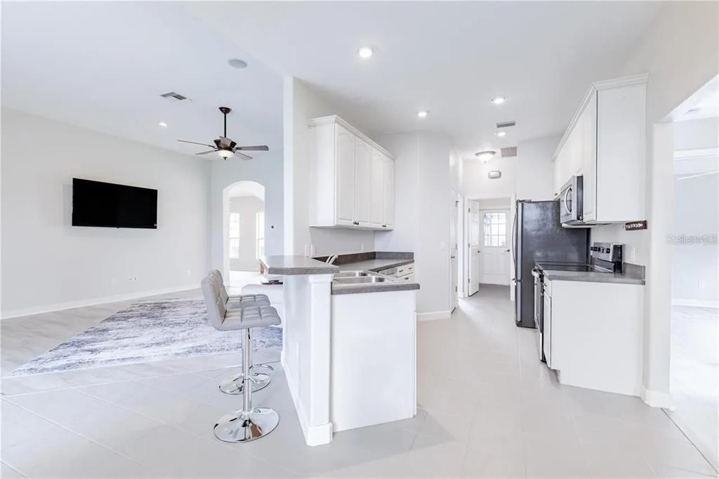 For Sale: $499,000 (3 beds, 2 baths, 1908 Square Feet)