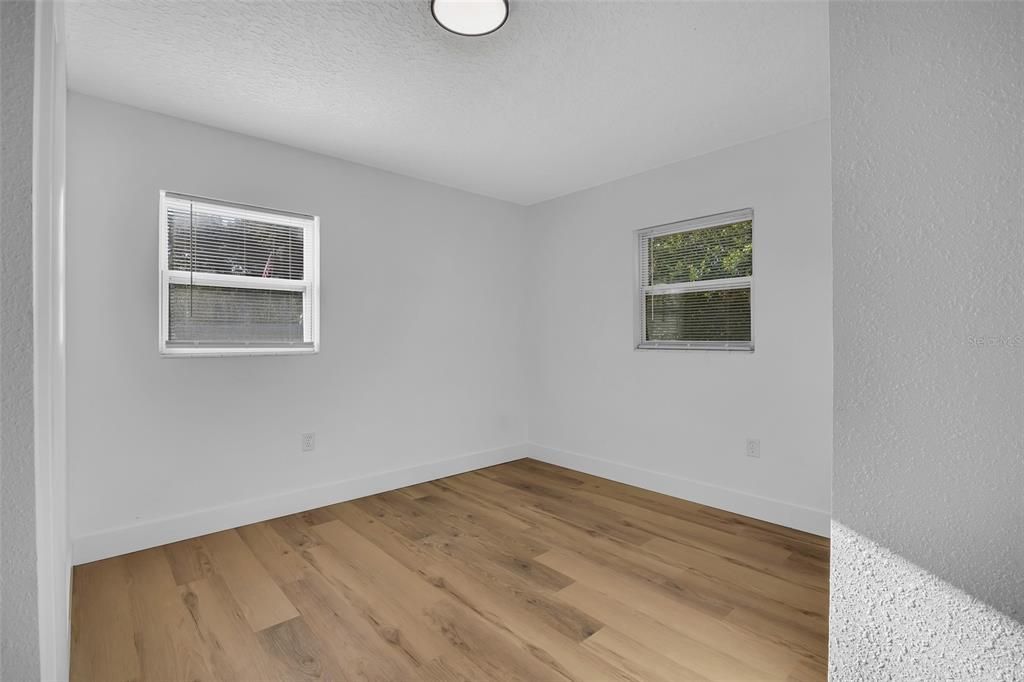 For Sale: $333,998 (3 beds, 2 baths, 1101 Square Feet)