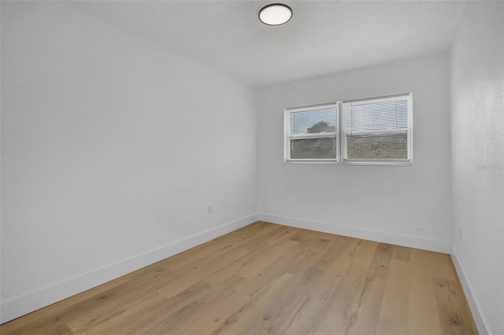 For Sale: $333,998 (3 beds, 2 baths, 1101 Square Feet)