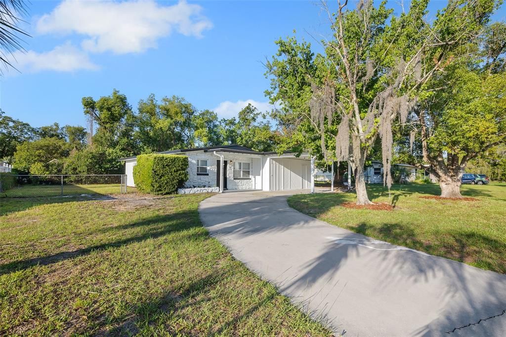 For Sale: $333,998 (3 beds, 2 baths, 1101 Square Feet)